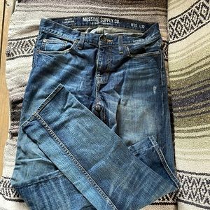 Mossimo Supply Co Total Flex Jeans. W 32 L 32. Slim Straight.